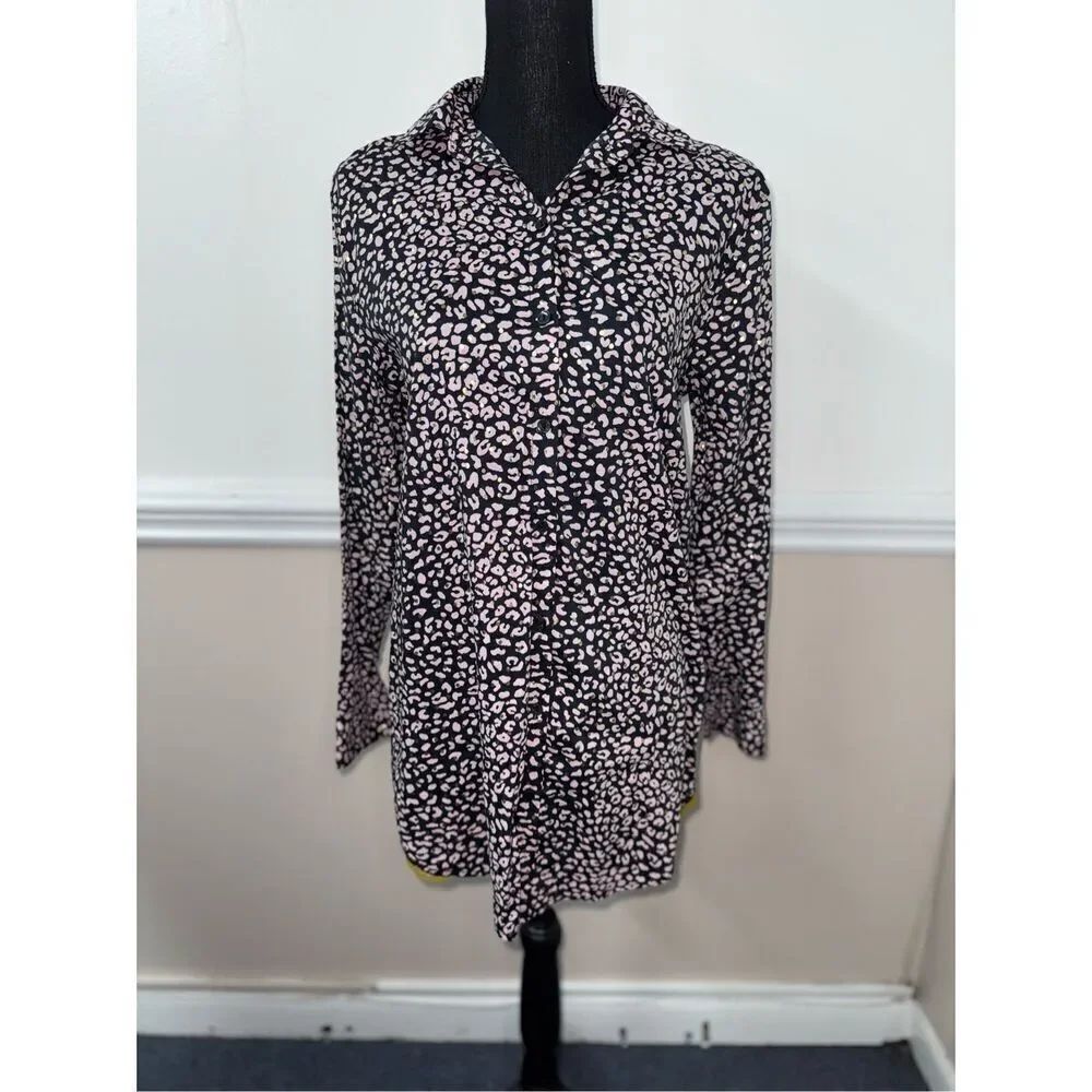Victoria’s Secret Leopard Print and Gold Long Sleeve Sleep Shirt Size X-Small